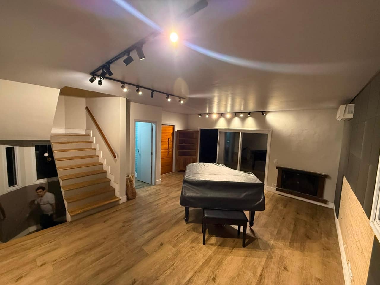 Miniatura da foto 7 do imóvel Casa de Alto Padrão com 3 Suítes, Escritório e Lareira em Condomínio