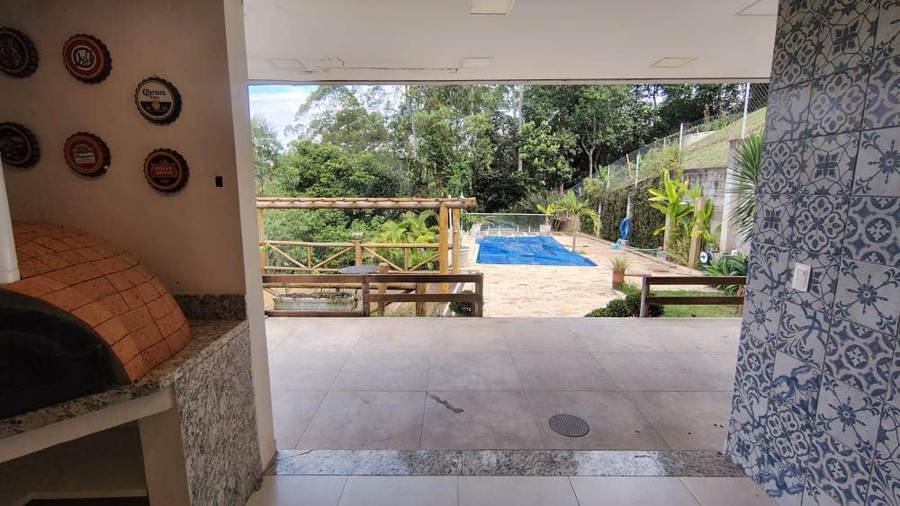 Miniatura da foto 5 do imóvel Casa Moderna com Área Gourmet, Piscina e Deck de Madeira