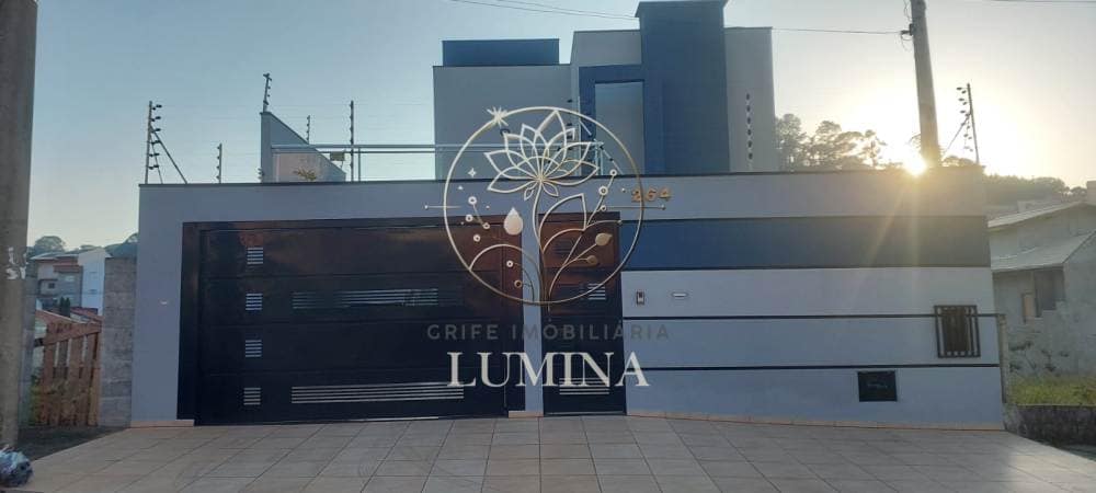Foto do imóvel Sobrado Bairro Colônia com Piscina e 4 Vagas de Garagem - Estuda Permuta, imagem 1 de 1