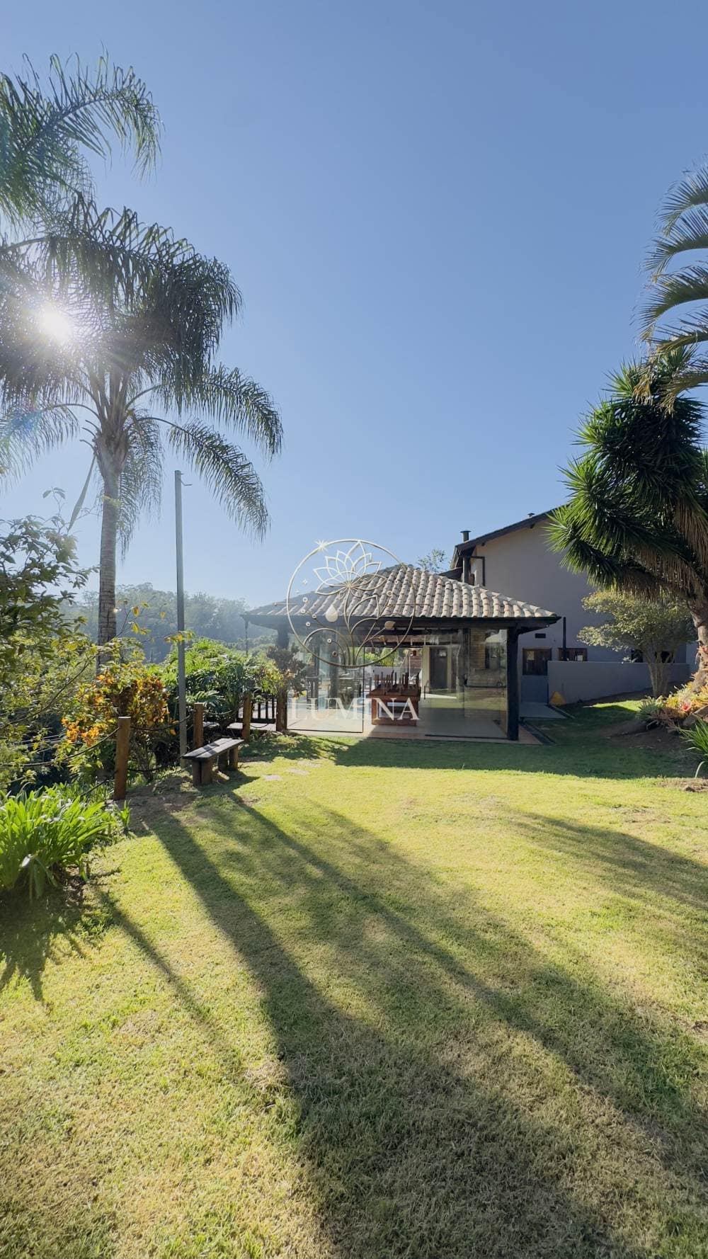 Miniatura da foto 4 do imóvel Elegante Propriedade com Piscina, Gourmet e Suítes Planejadas