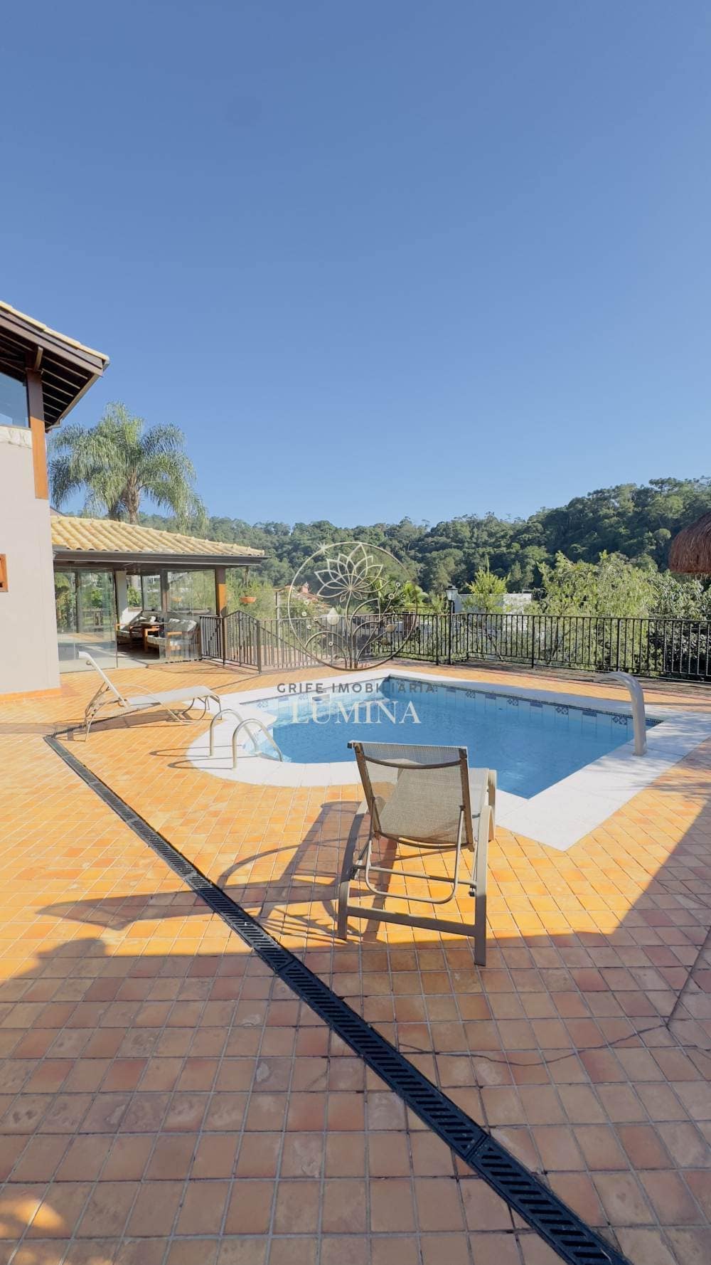 Miniatura da foto 13 do imóvel Elegante Propriedade com Piscina, Gourmet e Suítes Planejadas
